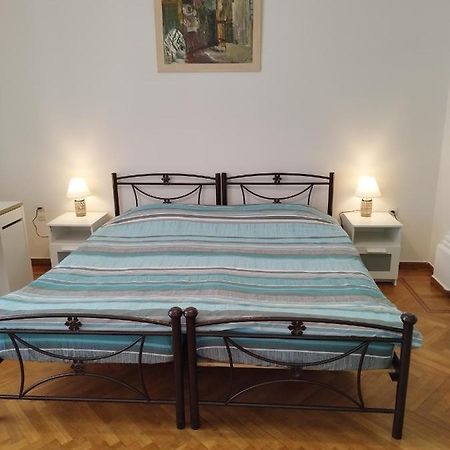 Комната Pilika 4Room With Shared Bath Athens Exterior photo