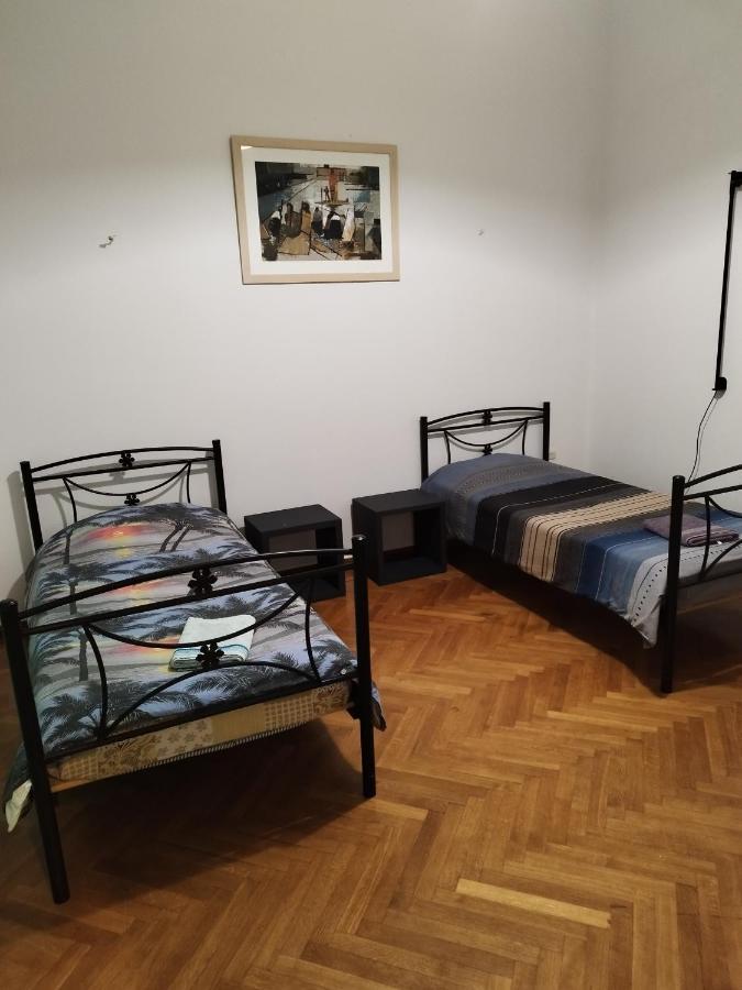 Комната Pilika 4Room With Shared Bath Athens Exterior photo