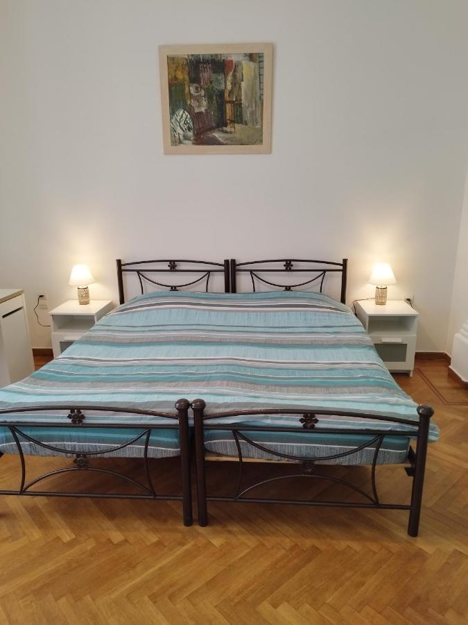 Комната Pilika 4Room With Shared Bath Athens Exterior photo